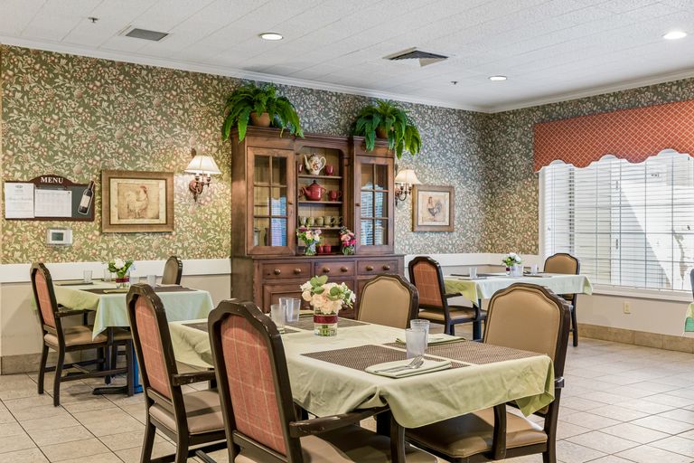 Cedar Crest Alzheimer’s Special Care Center, Tualatin, OR 1