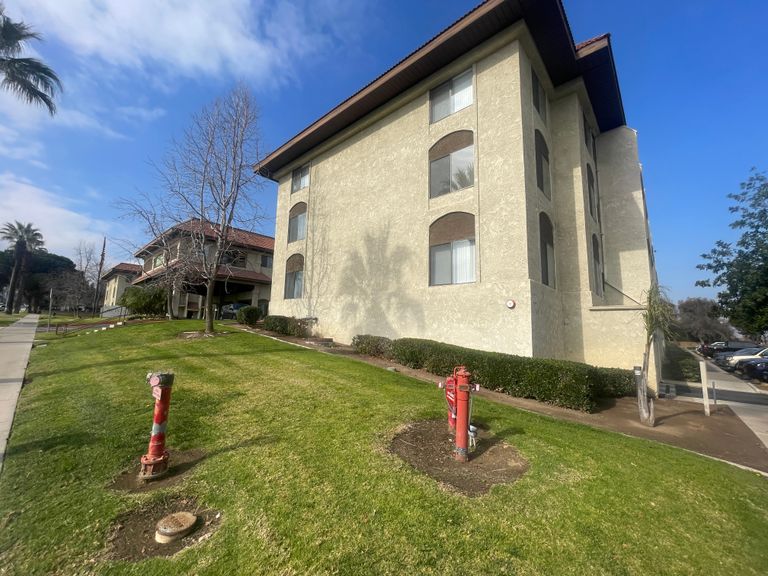 Vista Corona Senior Living, Corona, CA 3