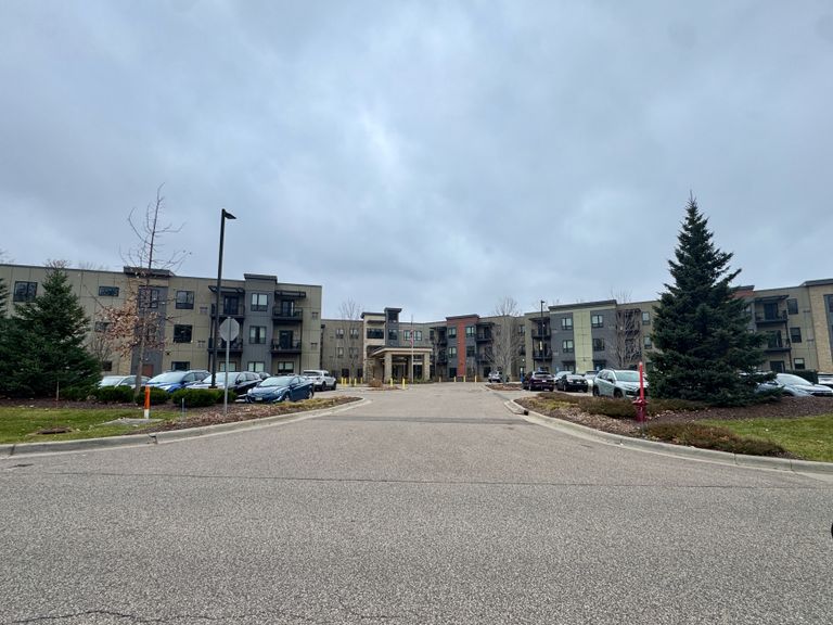 The Pillars Of Shorewood, Shorewood, MN 2