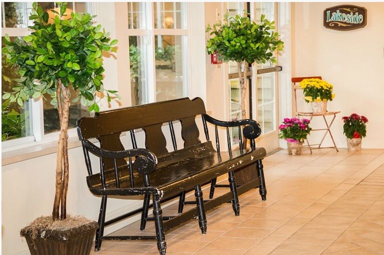 The Weatherly Inn At Lake Meridian, Kent, WA 2