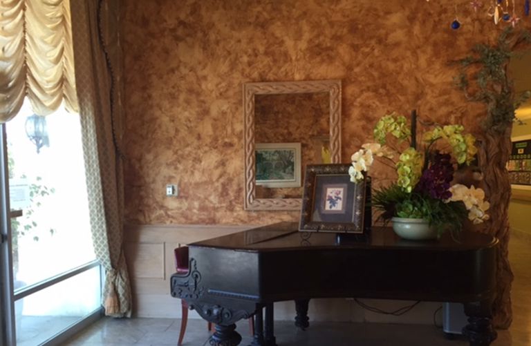 Evergreen Chateau, Van Nuys, CA 3