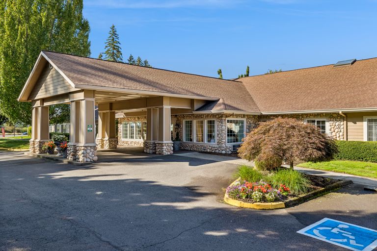 Cedar Crest Alzheimer’s Special Care Center, Tualatin, OR 3