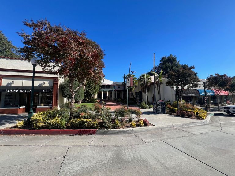 Henrietta's Leven Oaks By Serenity Care Health, Monrovia, CA 1