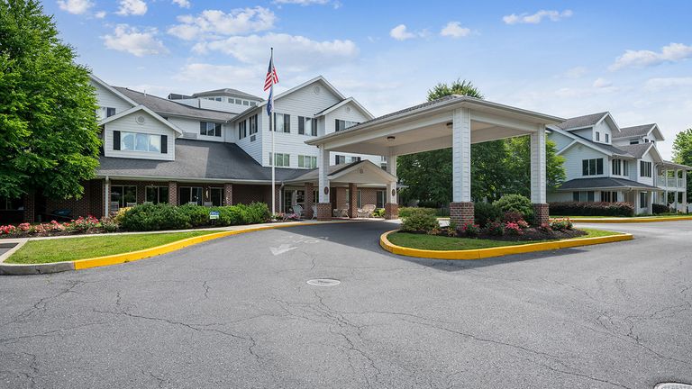 Holiday Essex House, Lemoyne, PA 3