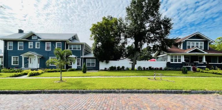 Azalea Manor, Saint Petersburg, FL 1
