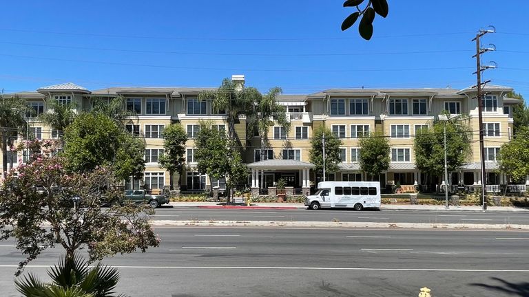 Ivy Park At Woodland Hills, Woodland Hills, CA 3