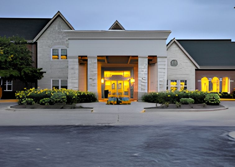 Newcastle Place, Mequon, WI 3