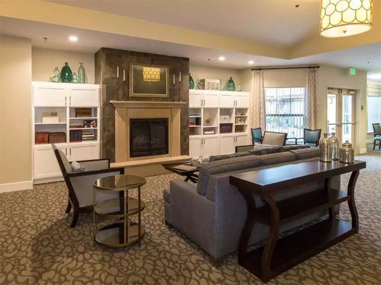 Meadow Oaks Of Roseville, Roseville, CA 3
