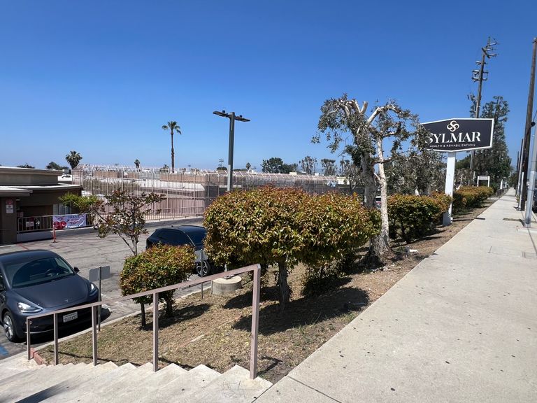 Gardens At Northridge, Northridge, CA 3