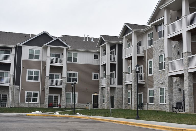 The Crestone Senior Living, Olathe, KS 3