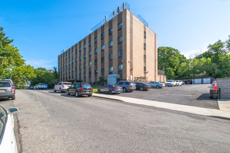 Lakeside Manor Home for Adults, Staten Island, NY 3