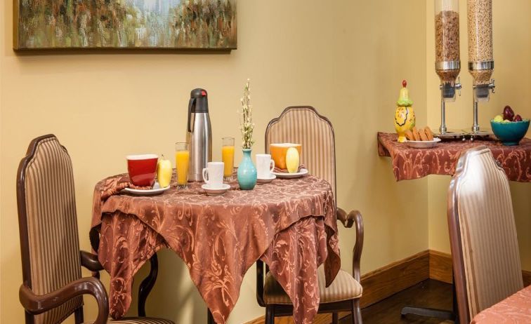 Oak Tree Villas, Jefferson City, MO 3