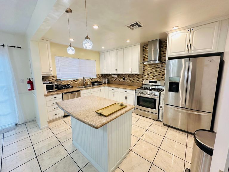 Breath of Sunshine Plus, Northridge, CA 3