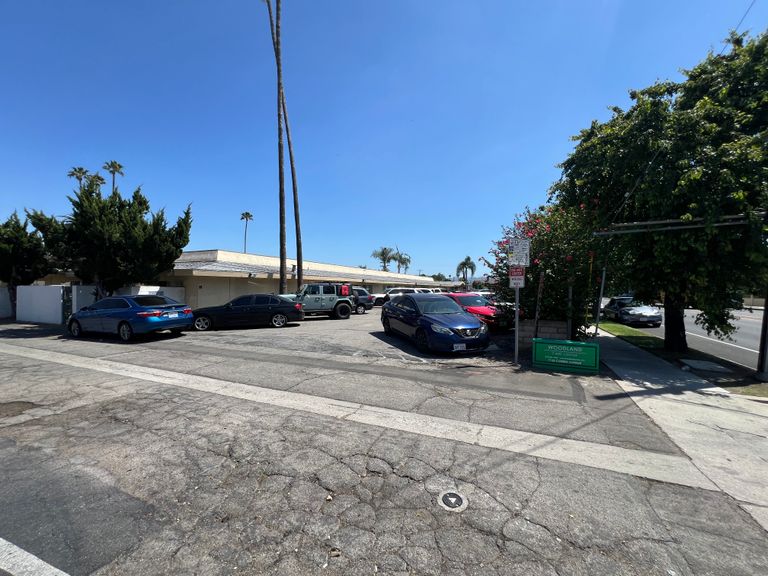 Four Seasons Assisted Living Center, Valley Village, CA 3