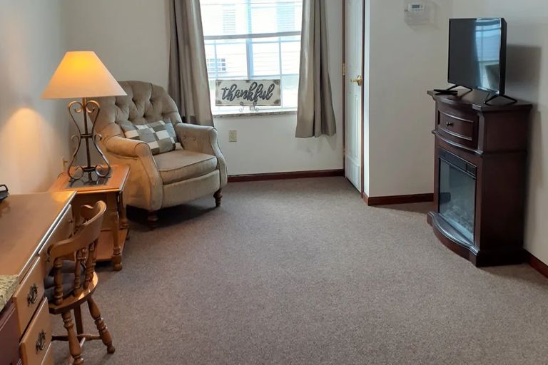 Clover Ridge Place, Maquoketa, IA 3