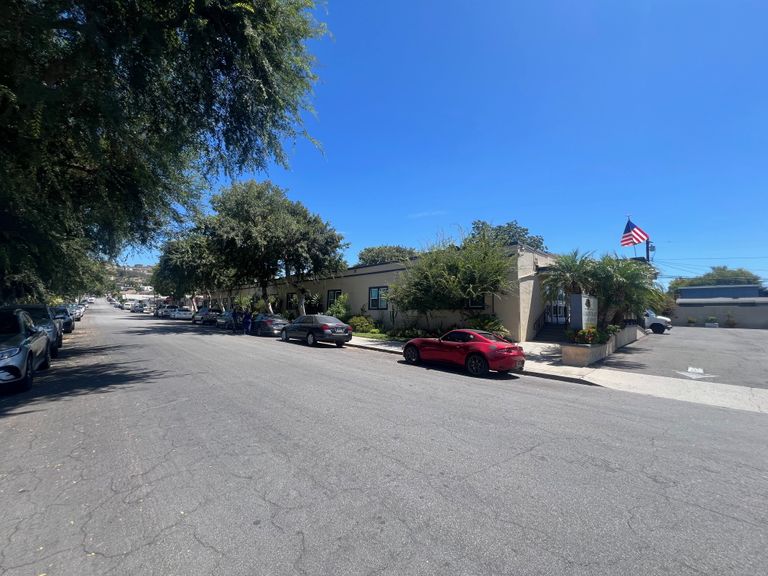 Courtyard Care Center - Signal Hill, Signal Hill, CA 3