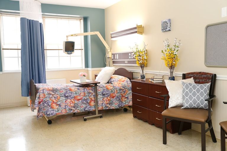 Complete Care At Green Knoll, Bridgewater, NJ 2