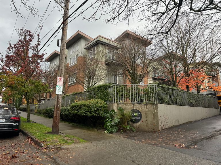 Cogir Of Queen Anne , Seattle, WA 1