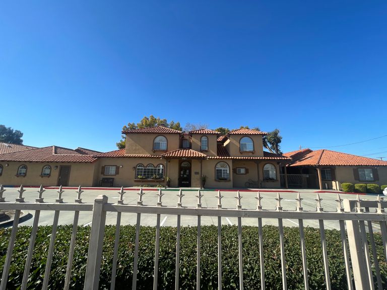 Hacienda Senior Living, Hemet, CA 3