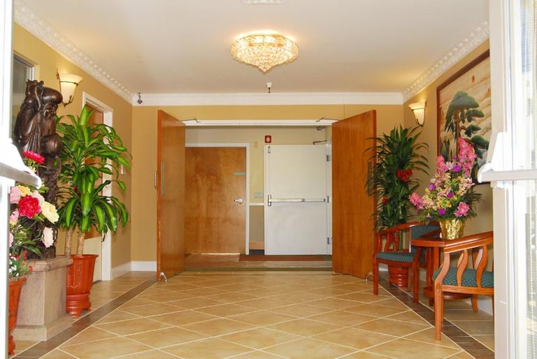 East Bay Assisted Living, Oakland, CA 1