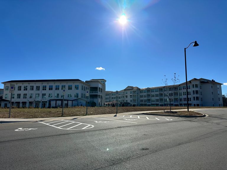 Symphony Park Luxury Independent Living, Huntersville, NC 2
