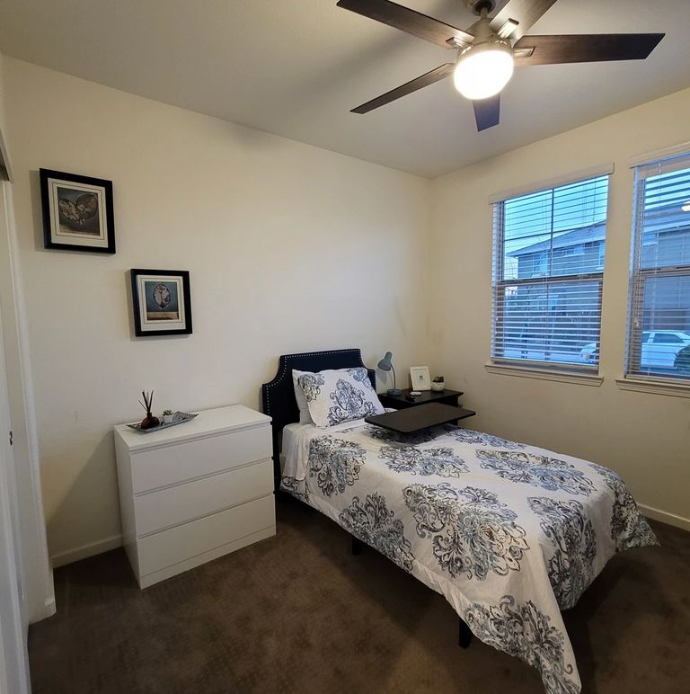 Honest Living, Sacramento, CA 2