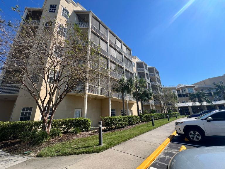 The Palms of Largo, Largo, FL 3