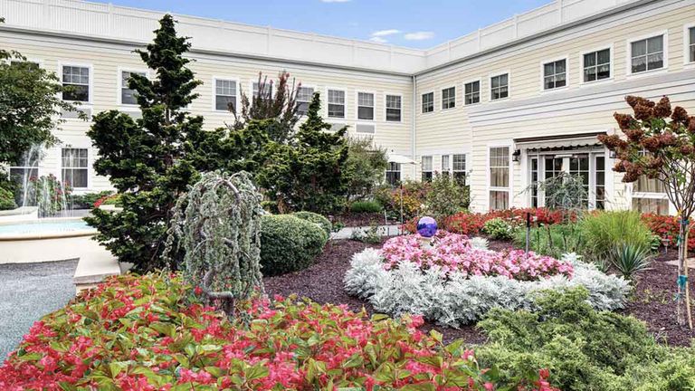 Atria Bay Shore, Bay Shore, NY 3