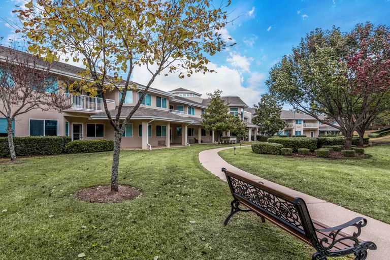 Asher Point Independent Living Of Tyler, Tyler, TX 3