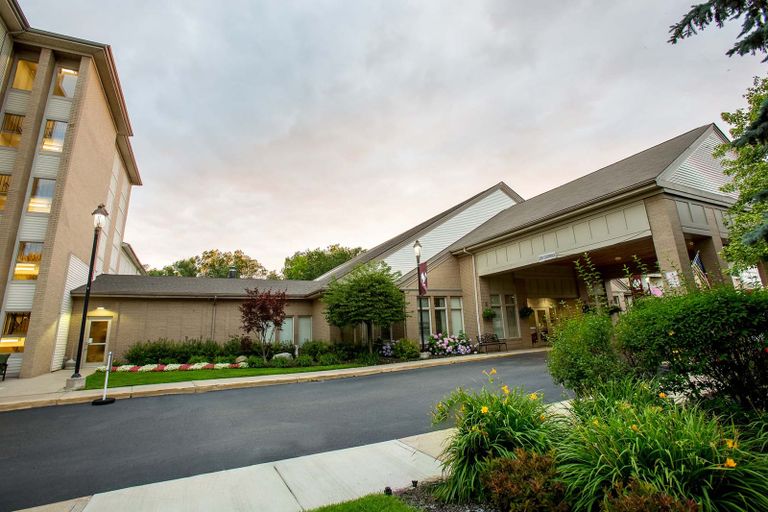 Independence Village Of Plymouth, Plymouth, MI 1