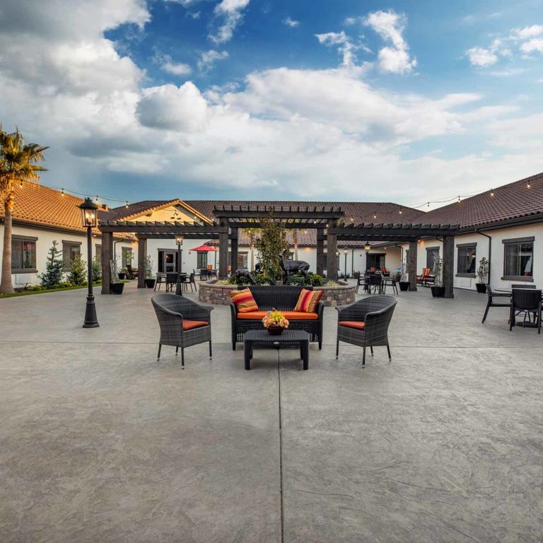 Gardens At Laguna Springs, Eld Grove, CA 3