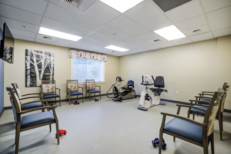 Mirror Lake Village Senior Living Community, Federal Way, WA 3