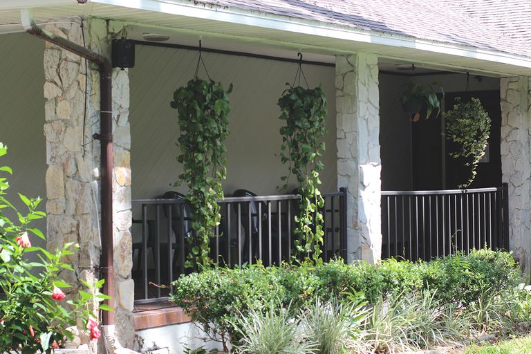 Pretty Pond Manor Alf, Zephyrhills, FL 2