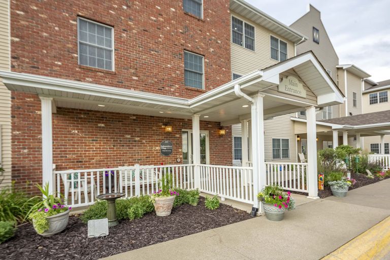 Independence Village Of Pella, Pella, IA 3