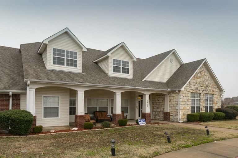 Paris Chalet, Paris, TX 1