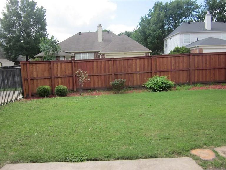 Summertime House, Lewisville, TX 3