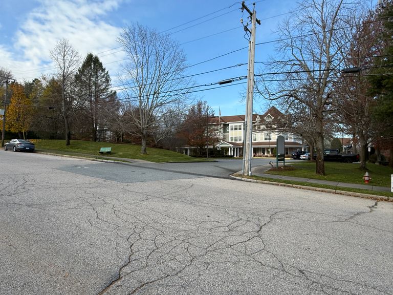 Tamarisk Senior Living, Warwick, RI 3