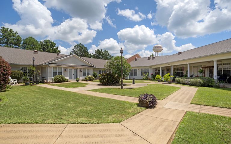 Charlton Place Rehabilitation & Health Care Center, Deatsville, AL 1