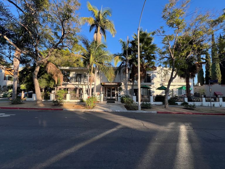 Melrose Gardens, Los Angeles, CA 3