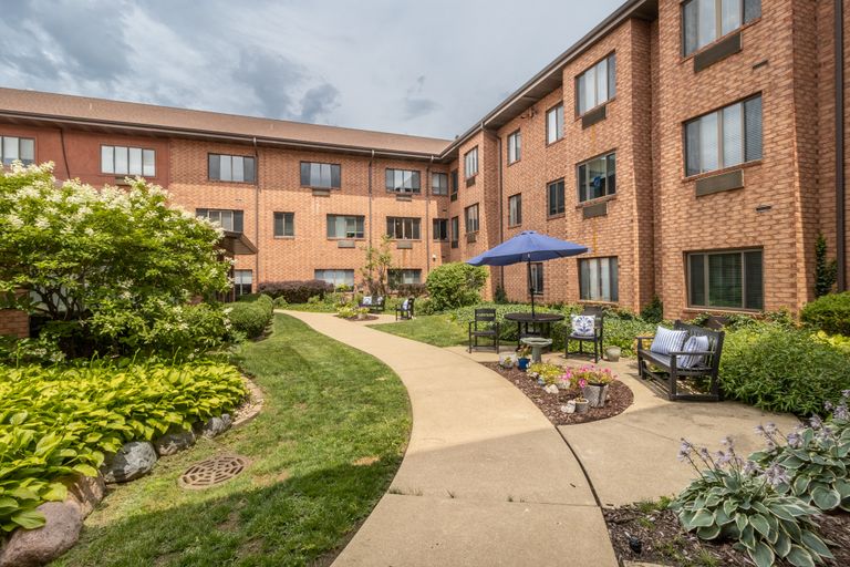 Independence Village Senior Living, Peoria, IL 3