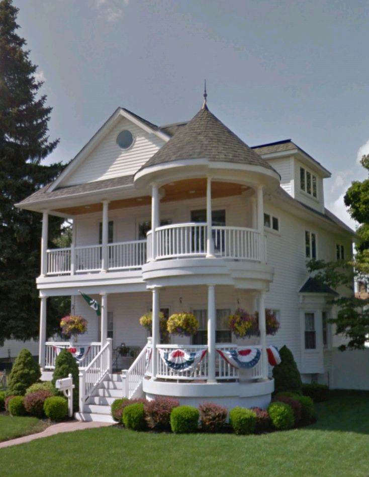 Claudia's Cottage, Wyandotte, MI 1