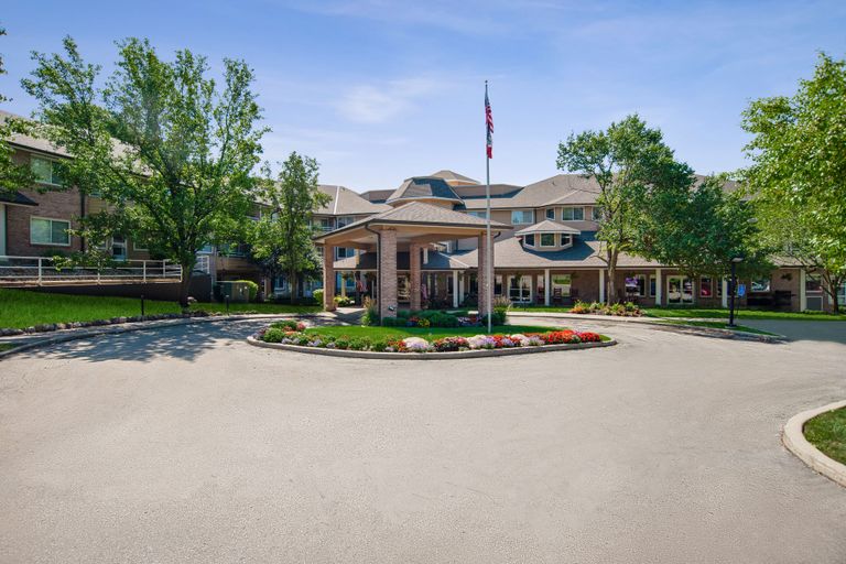 Independence Village Of Des Moines, Des Moines, IA 1