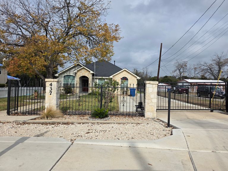 Country Living In The City, San Antonio, TX 2