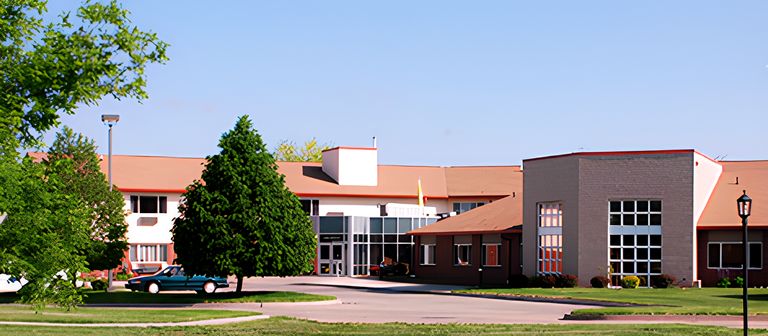 Senior Suites Of Urbandale, Urbandale, IA 1