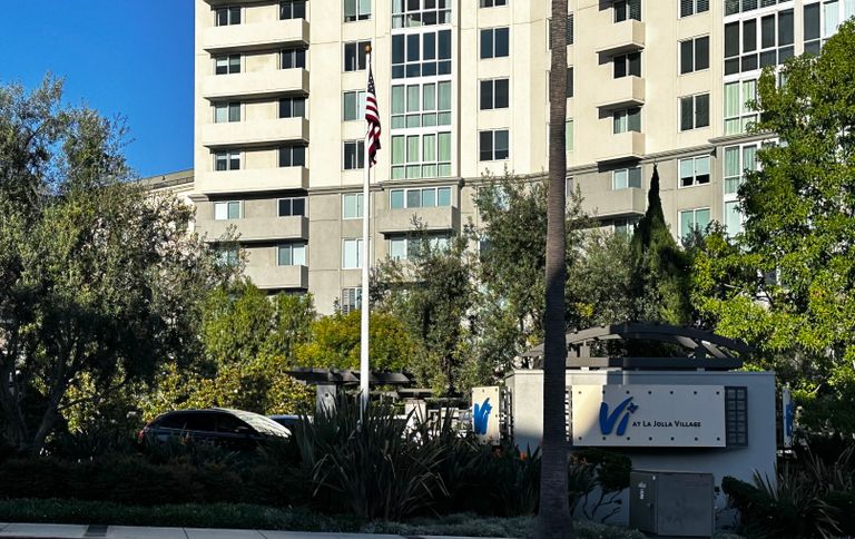 Vi at La Jolla Village, San Diego, CA 1