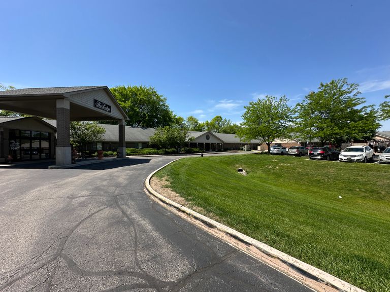 Harbour Manor Health & Living Community, Noblesville, IN 3
