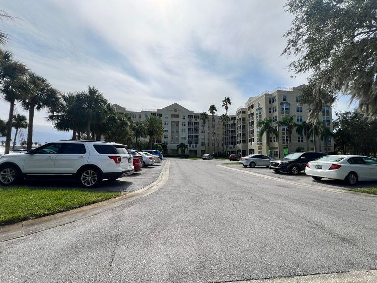 Stratford Court of Palm Harbor, Palm Harbor, FL 1