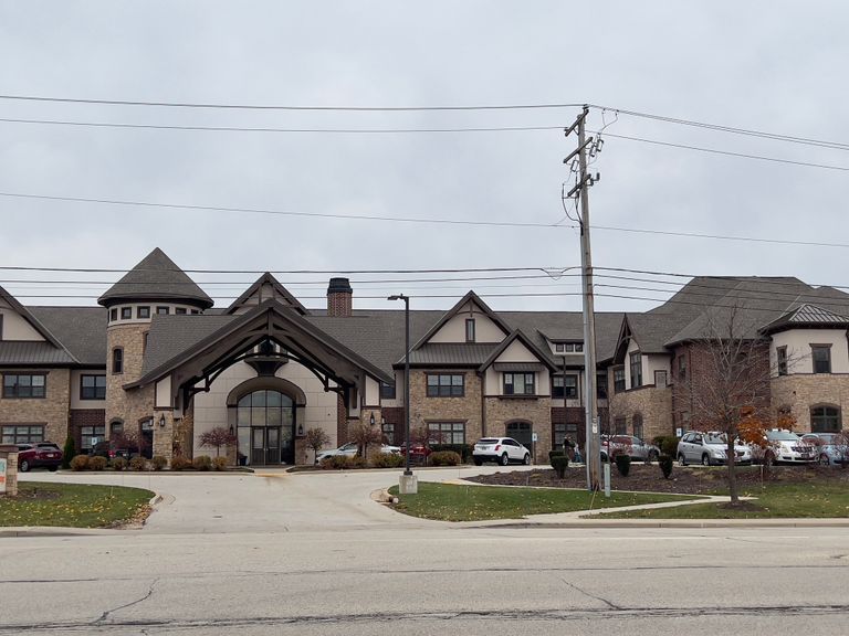 Heartis Village Brookfield Assisted Living, Brookfield, WI 1