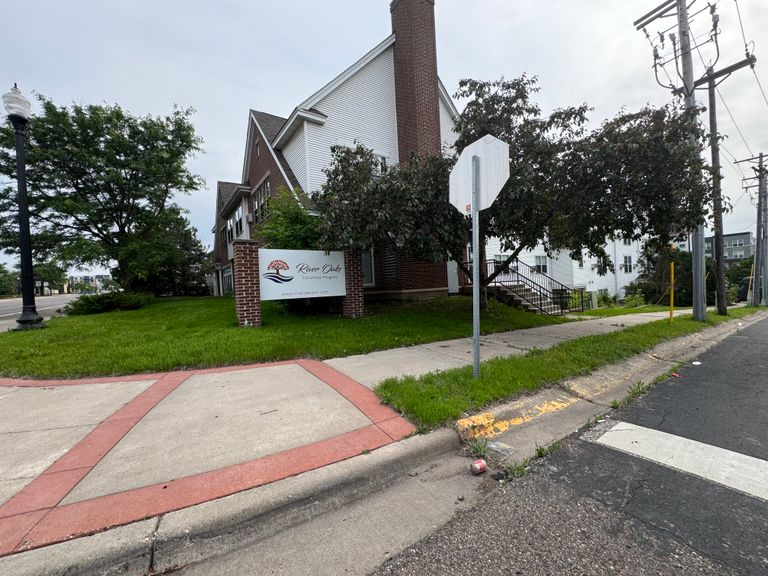 Crest View On 42nd, Columbia Heights, MN 2