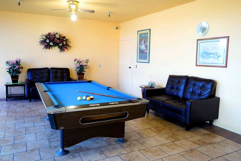 Regent Villa Retirement Home, Long Beach, CA 3